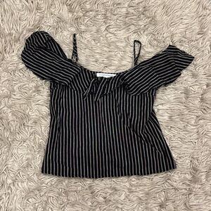 Cupcakes and cashmere off shoulder blouse size small